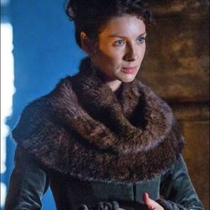 🍂MAKE AN OFFER❄️Outlander inspired handknit cowl